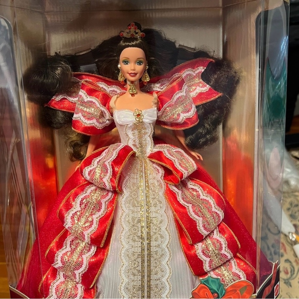 RARE 1997 Misprint Green Eyes Holiday Barbie Happy Holidays Gold Special Edition
